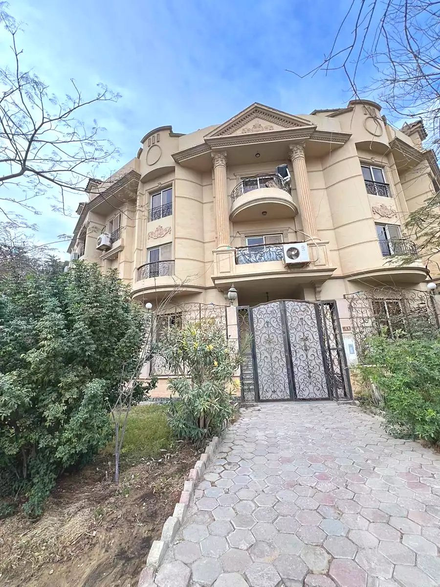 https://aqarmap.com.eg/ar/listing/7093444-for-sale-cairo-new-cairo-ganob-el-akadamiya-south-academy-b-aisha-abd-el-rahman-st