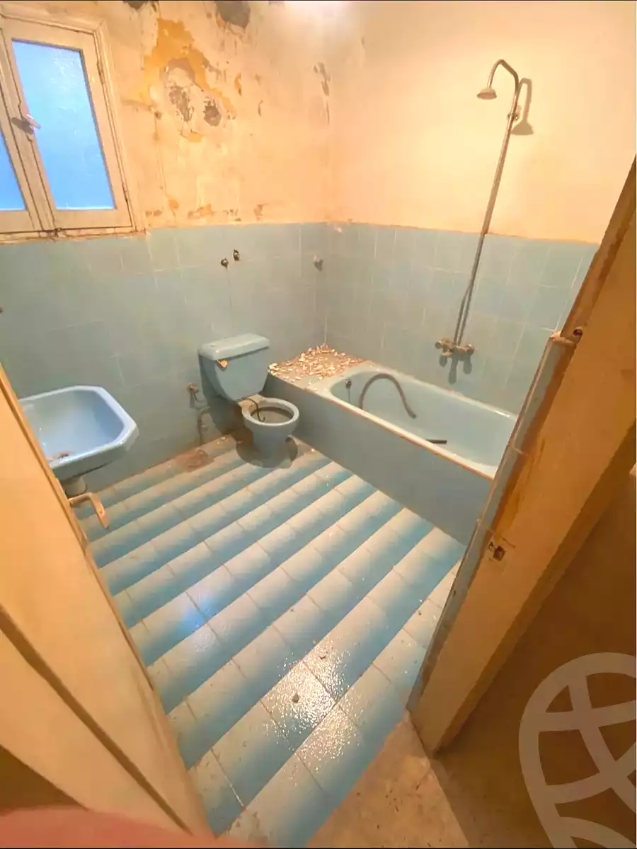 https://aqarmap.com.eg/en/listing/7093591-for-sale-alexandria-ganaklis