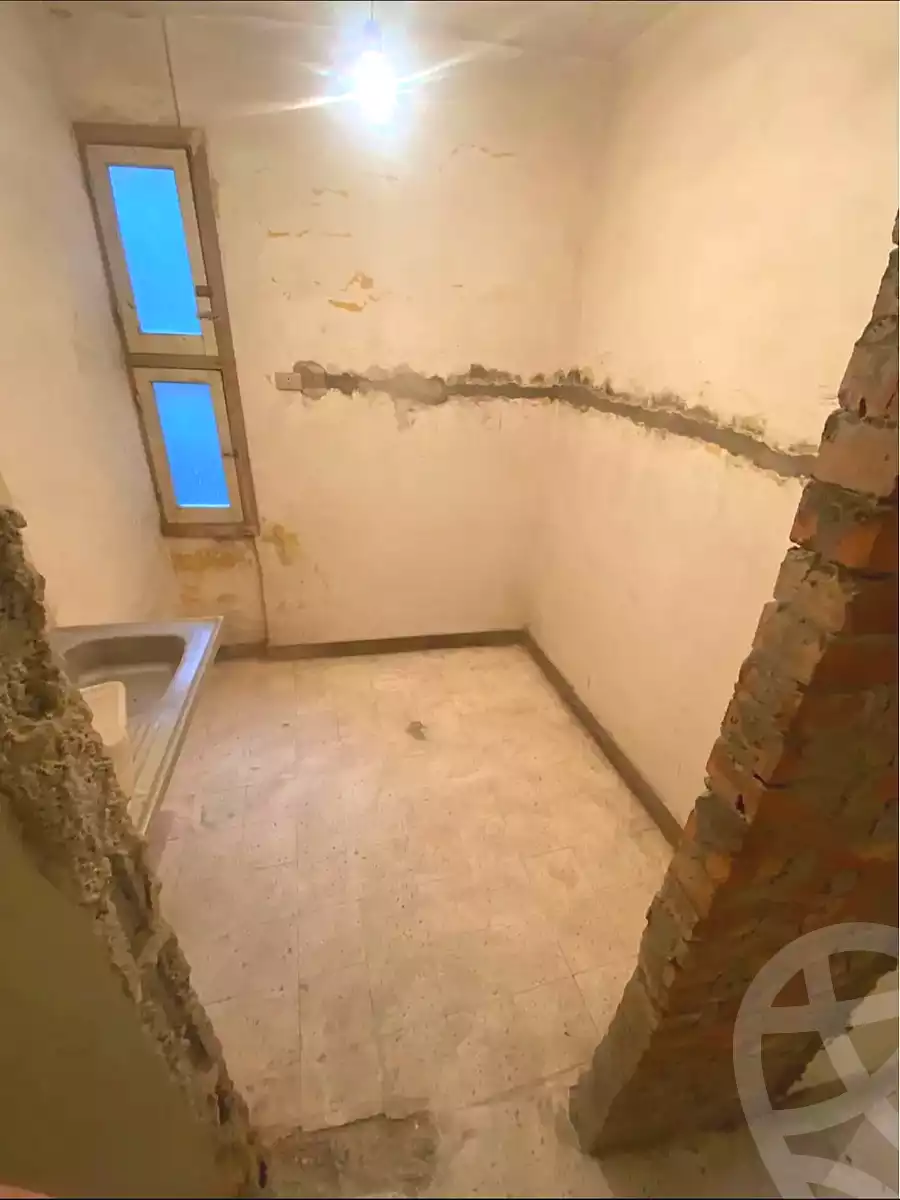 https://aqarmap.com.eg/en/listing/7093591-for-sale-alexandria-ganaklis