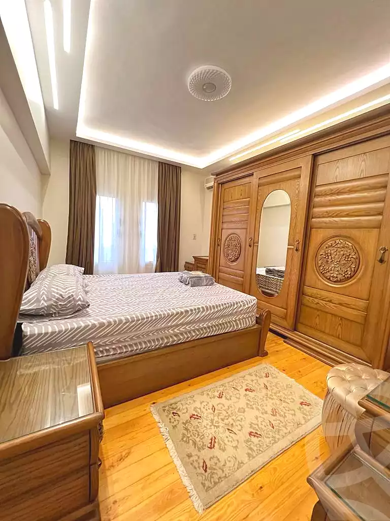https://aqarmap.com.eg/ar/listing/7093621-for-rent-cairo-new-cairo-lrhb-city-phase-1-ahmed-rami-st