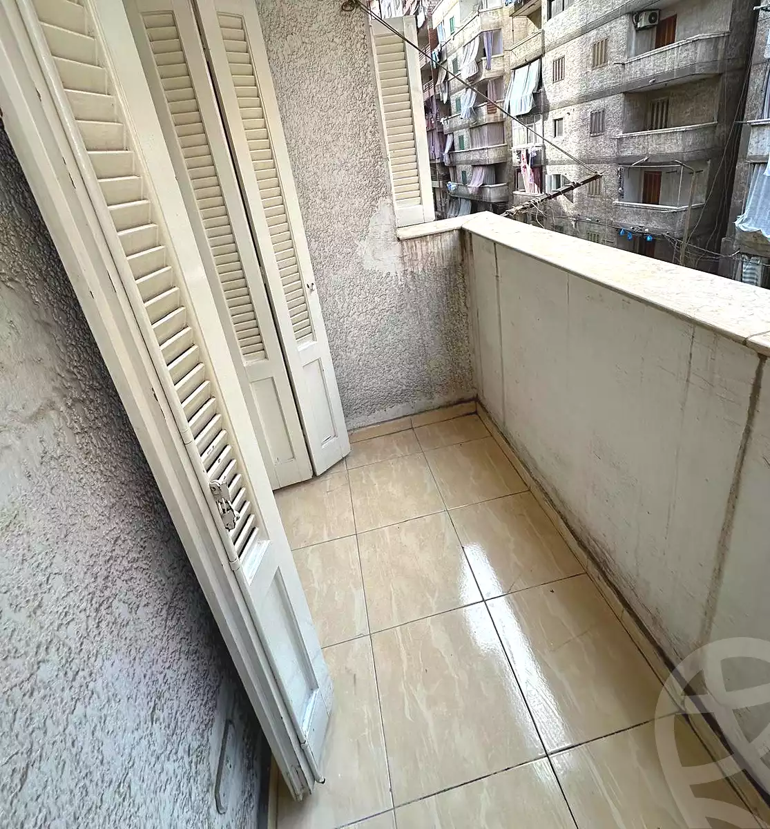 https://aqarmap.com.eg/en/listing/7094030-for-sale-alexandria-el-asafra-salman-el-farsi-st