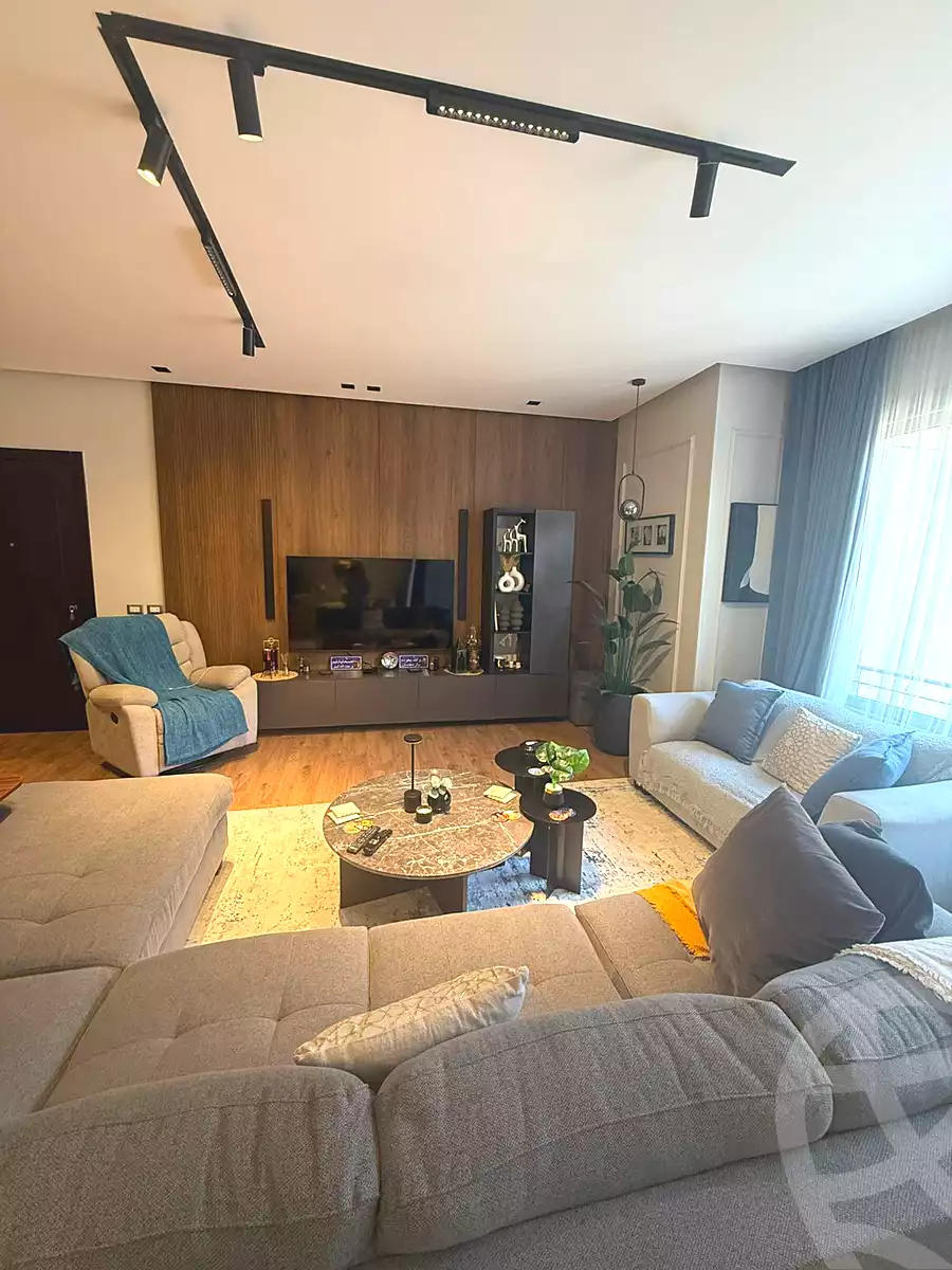 https://aqarmap.com.eg/en/listing/7094763-for-sale-cairo-new-cairo-compounds-kmbwnd-fyldj-jyt-blm-hylz
