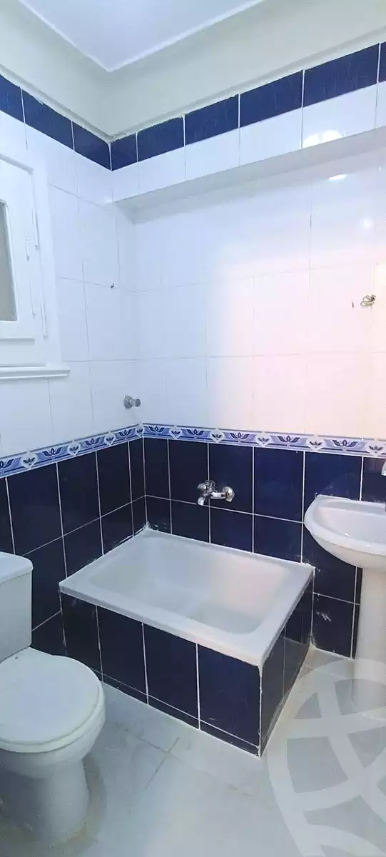 https://aqarmap.com.eg/ar/listing/7095209-for-sale-alexandria-al-agamy-shataa-el-nakheel
