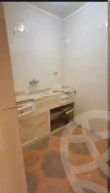 https://aqarmap.com.eg/ar/listing/7095312-for-rent-alexandria-ganaklis-shr-mrtdy-bsh
