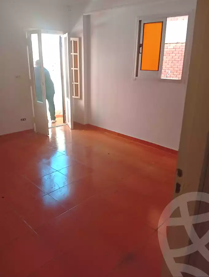https://aqarmap.com.eg/en/listing/7096385-for-sale-alexandria-alhadara-new-el-hadra-mohammed-abd-el-aleem-st