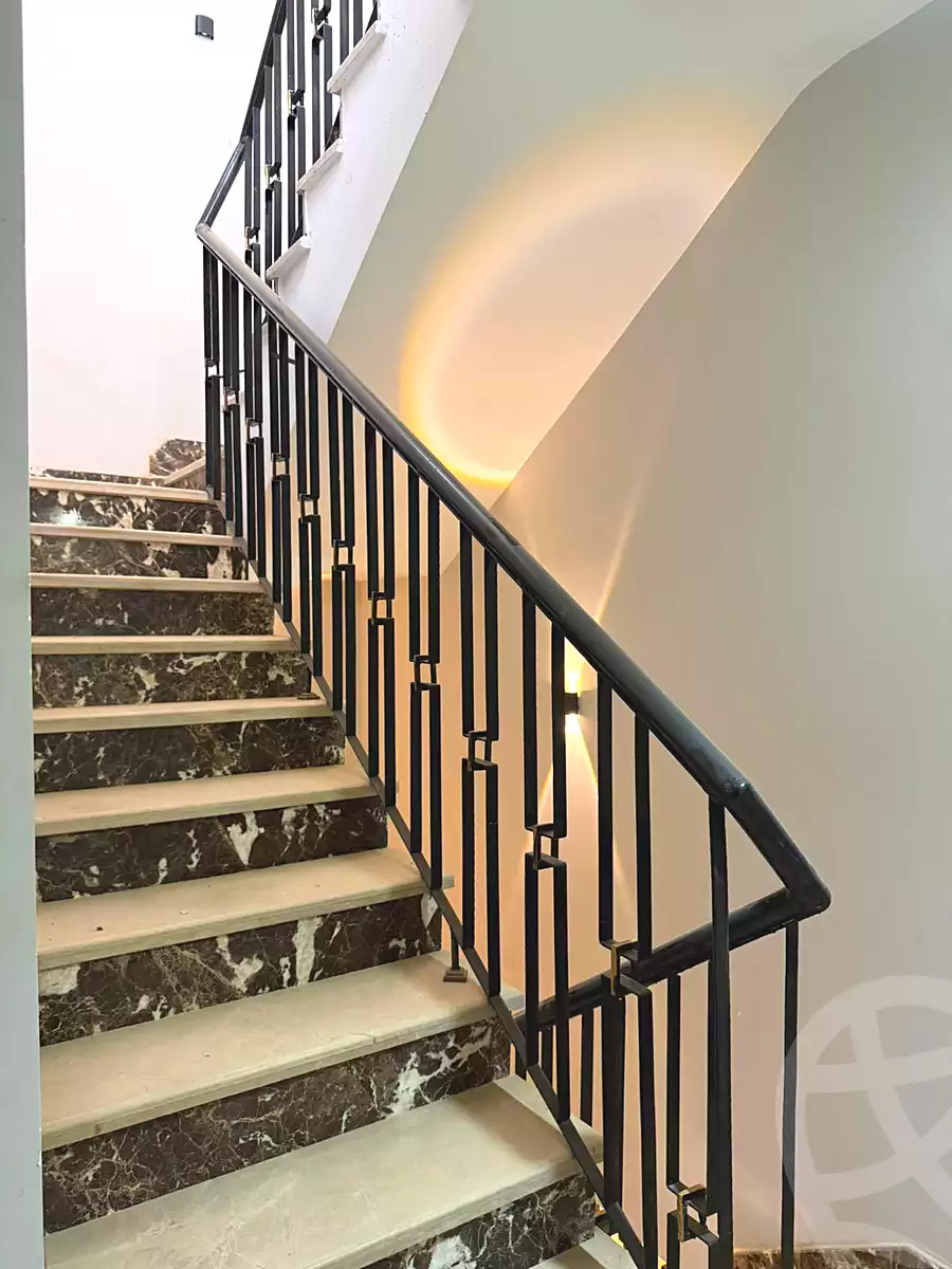 https://aqarmap.com.eg/ar/listing/7096848-for-sale-cairo-6th-of-october-compounds-mountain-view-icity-october-mv-park-mountain-view-icity-october
