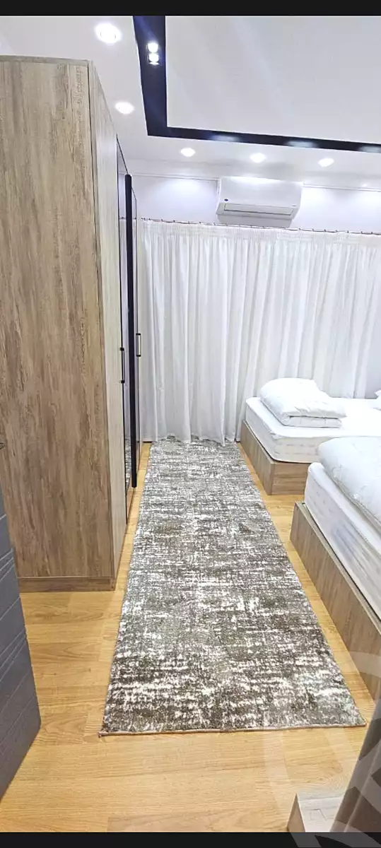 https://aqarmap.com.eg/en/listing/7096873-for-rent-cairo-new-cairo-compounds-hyde-park