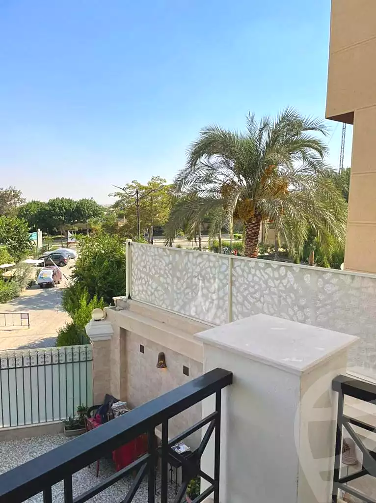 https://aqarmap.com.eg/ar/listing/7097014-for-sale-cairo-6th-of-october-hadaeq-october-compounds-el-fardoos-city
