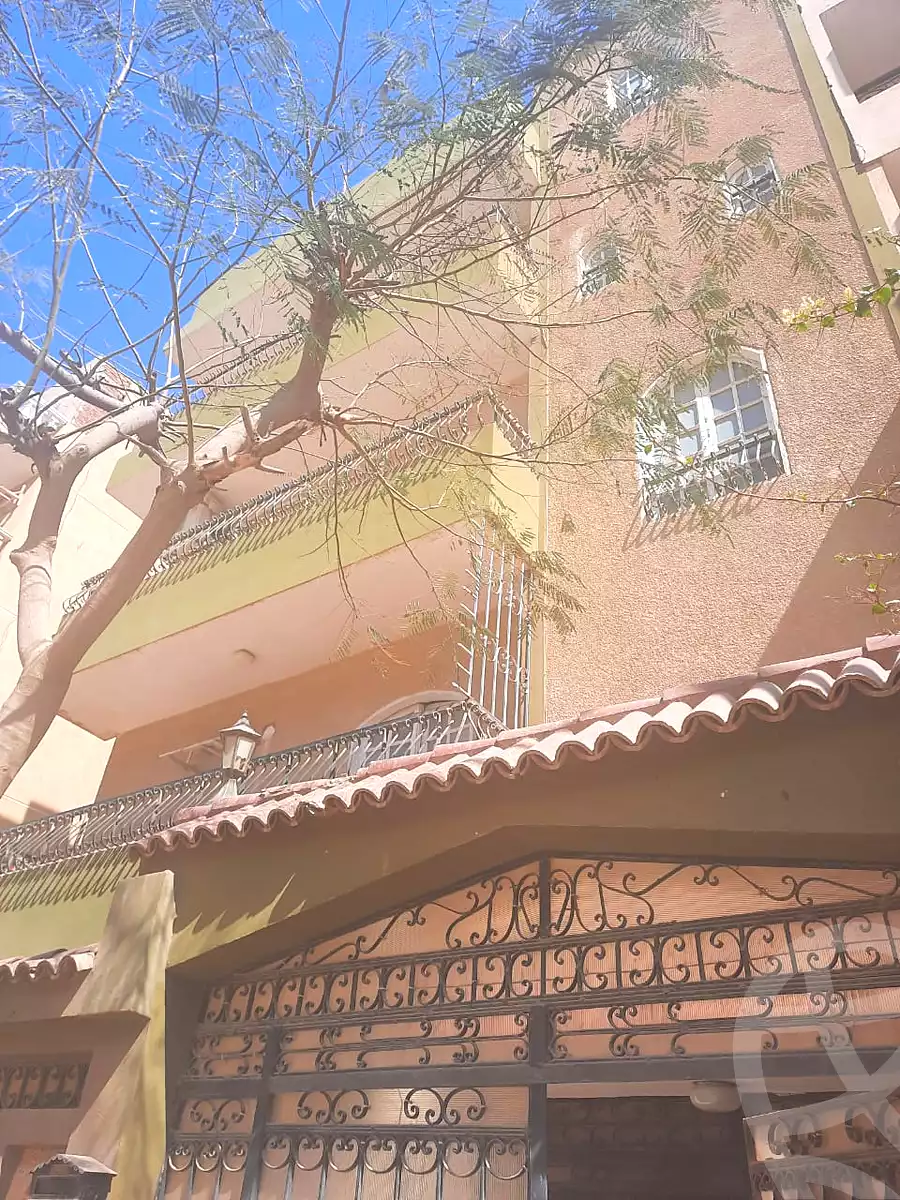 https://aqarmap.com.eg/ar/listing/7097121-for-sale-cairo-6th-of-october-el-ahyaa-neighborhood-2nd-street-2