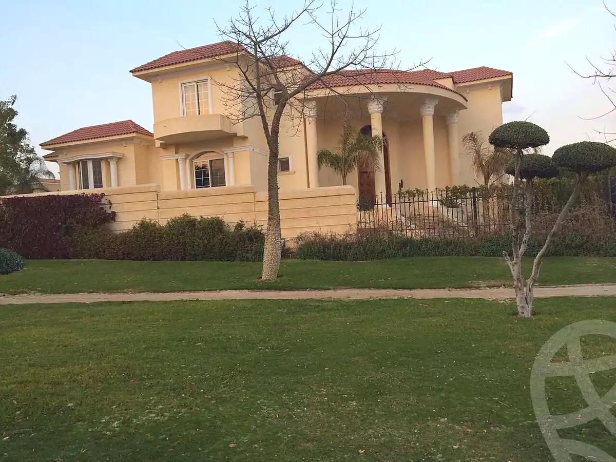 https://aqarmap.com.eg/ar/listing/7097135-for-sale-cairo-6th-of-october-compounds-royal-hills