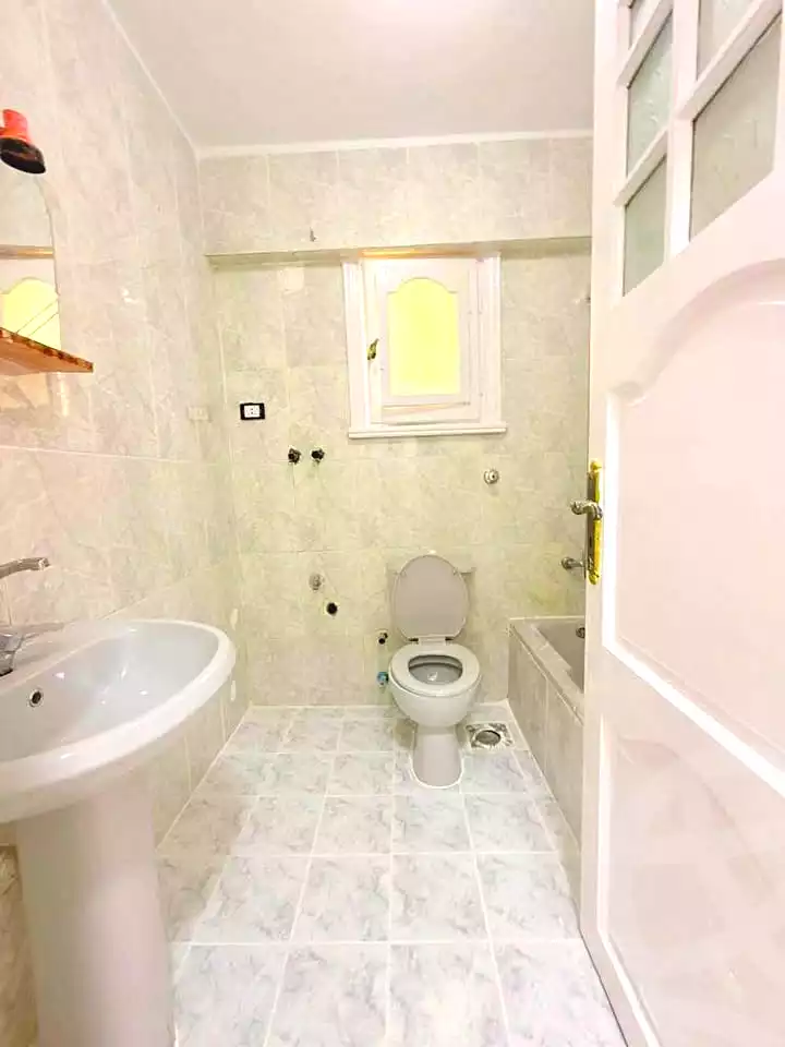 https://aqarmap.com.eg/ar/listing/7097369-for-sale-alexandria-al-agamy-shataa-el-nakheel