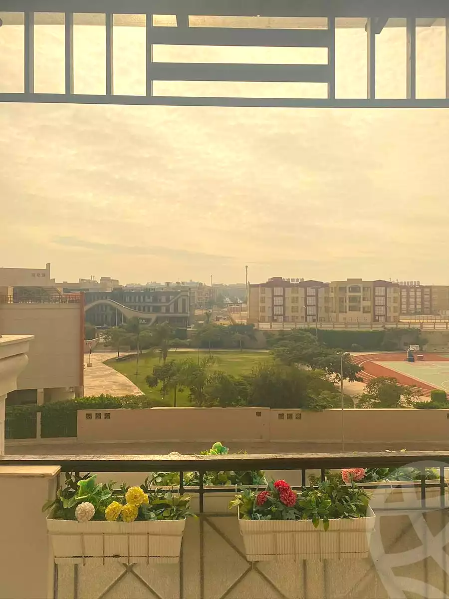 https://aqarmap.com.eg/ar/listing/7097653-for-sale-cairo-new-cairo-ganob-el-akadamiya-south-academy-b-taha-hussein-st