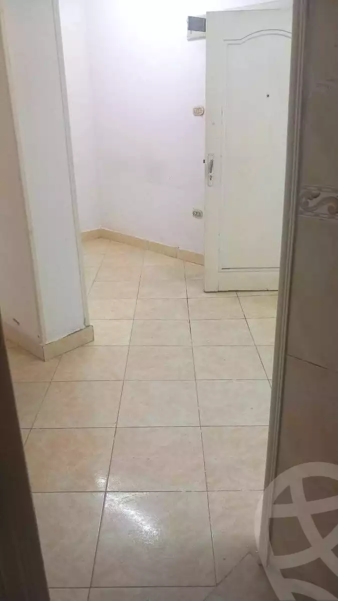 https://aqarmap.com.eg/ar/listing/7098183-for-rent-alexandria-sydy-bshr-sydy-bshr-bhry-shr-mhmwd-l-yswy