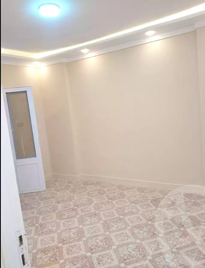 https://aqarmap.com.eg/en/listing/7098260-for-sale-alexandria-al-agamy-el-hanouvel-al-haded-we-al-soulb-st