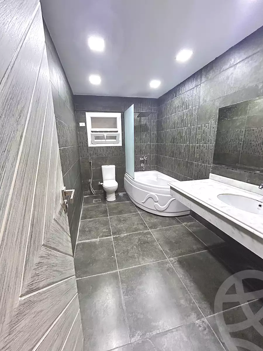 https://aqarmap.com.eg/ar/listing/7099217-for-sale-cairo-new-cairo-ganob-el-akadamiya-south-academy-h-amr-ibn-el-ass-st