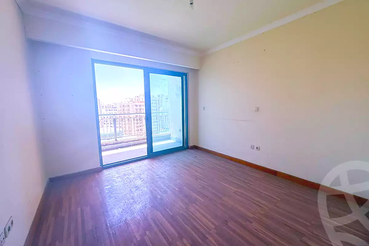 https://aqarmap.com.eg/ar/listing/7099874-for-sale-alexandria-san-stefano-san-stefano-grand-plaza