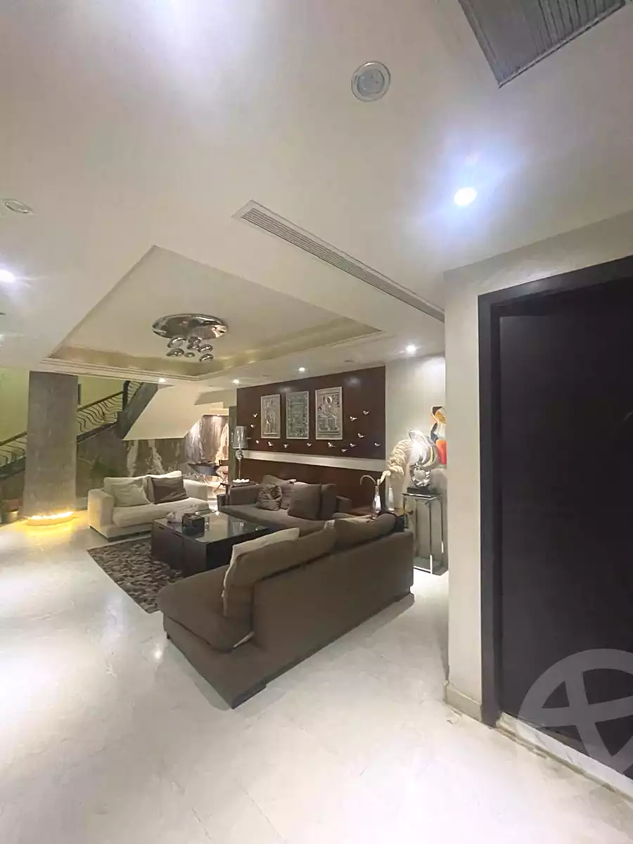 https://aqarmap.com.eg/ar/listing/7100172-for-sale-cairo-new-cairo-first-settlement-neighbourhood-5-el-shaheed-islam-raafat-st