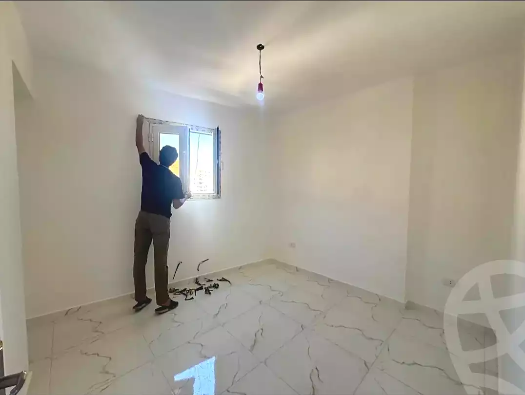 https://aqarmap.com.eg/ar/listing/7100576-for-sale-alexandria-el-mandara-shr-30