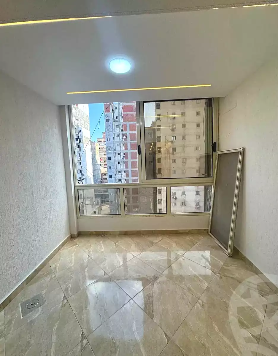 https://aqarmap.com.eg/ar/listing/7100584-for-sale-alexandria-sydy-bshr-sydy-bshr-bhry-shr-mhmwd-l-yswy