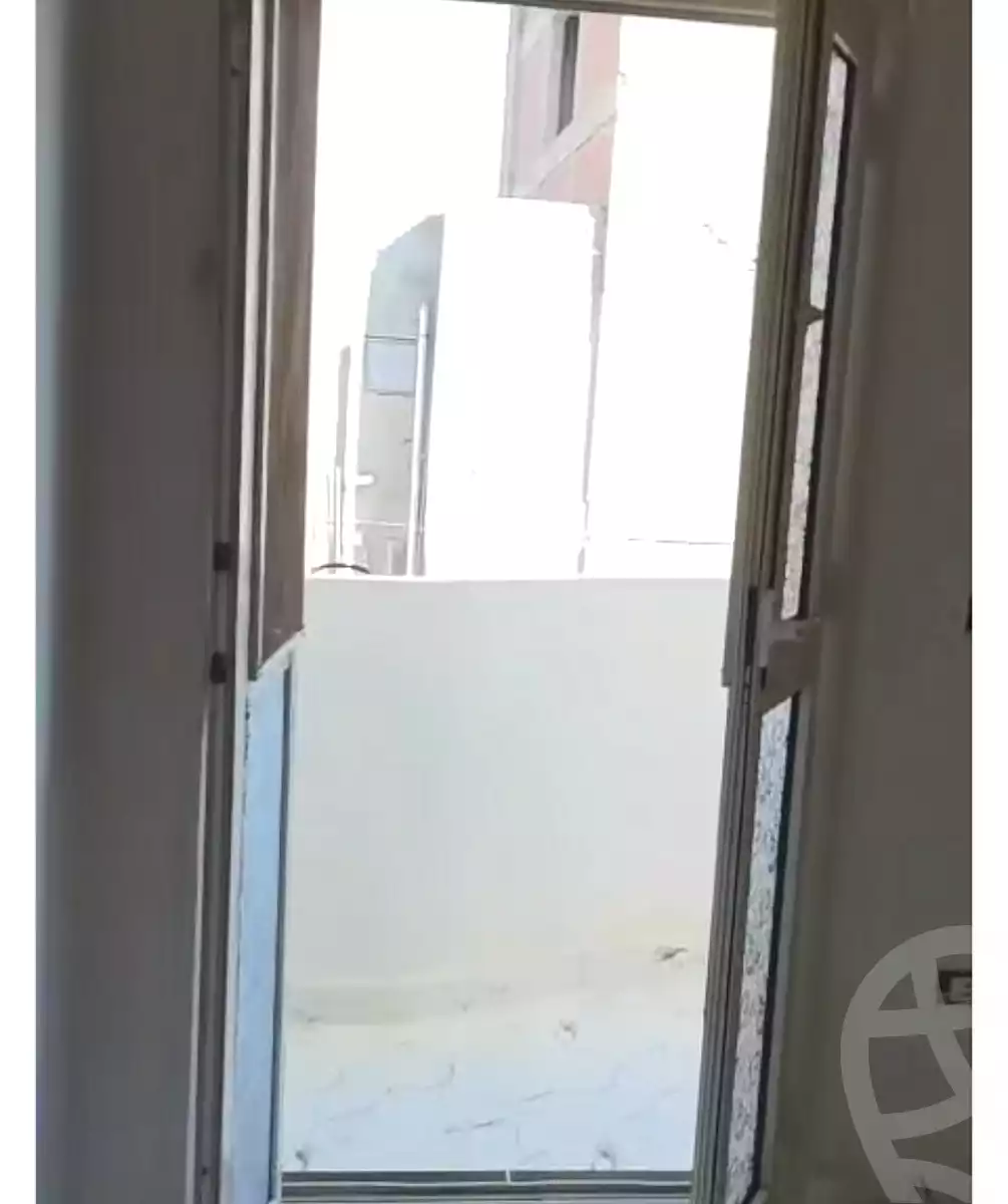 https://aqarmap.com.eg/ar/listing/7101122-for-sale-cairo-ain-shams-ain-shams-el-sharkia-el-eshrein-stt