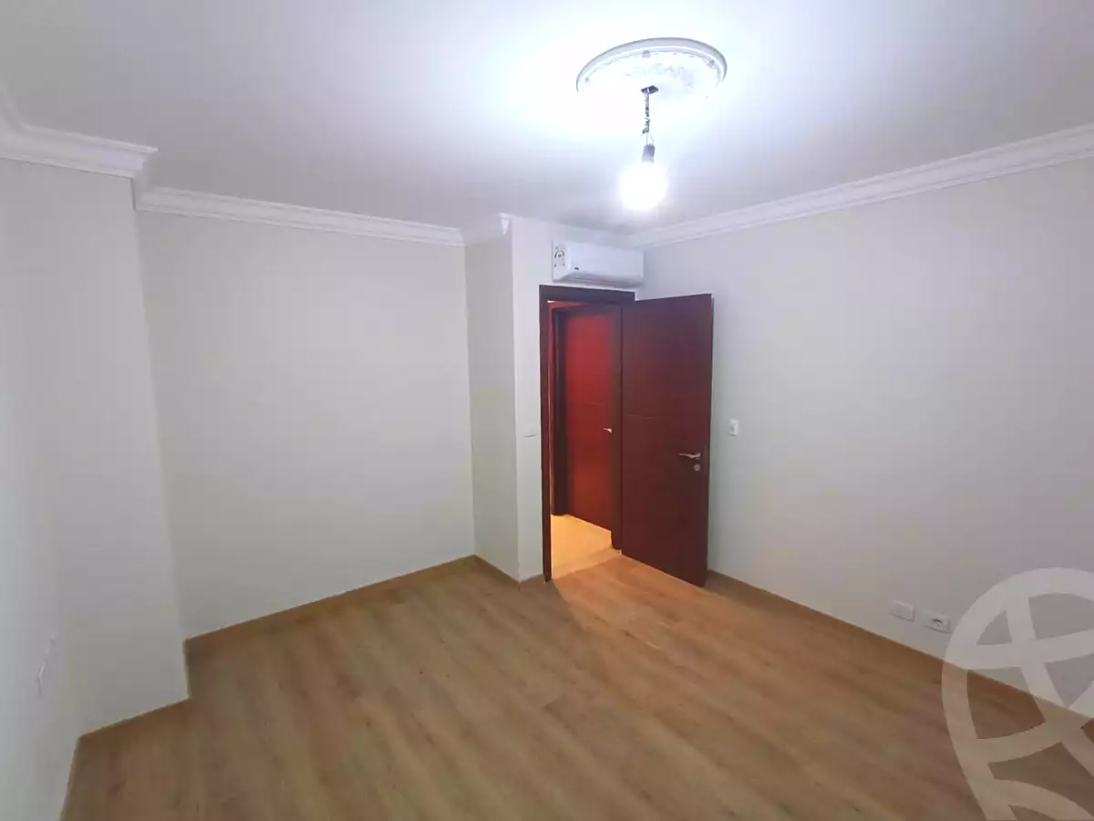 https://aqarmap.com.eg/ar/listing/7101393-for-rent-cairo-new-cairo-compounds-hyde-park-hpr-hyde-park