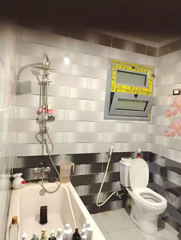 https://aqarmap.com.eg/en/listing/7102203-for-sale-cairo-ain-shams-el-naam