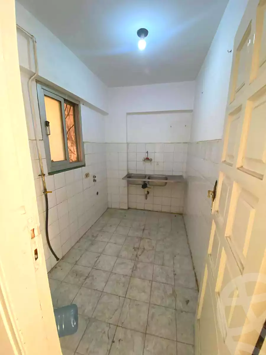 https://aqarmap.com.eg/ar/listing/7102215-for-sale-alexandria-al-agamy-el-hanouvel-al-haded-we-al-soulb-st