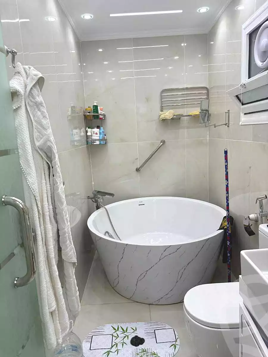 https://aqarmap.com.eg/en/listing/7102560-for-sale-alexandria-al-agamy-lbytsh-bianchiii