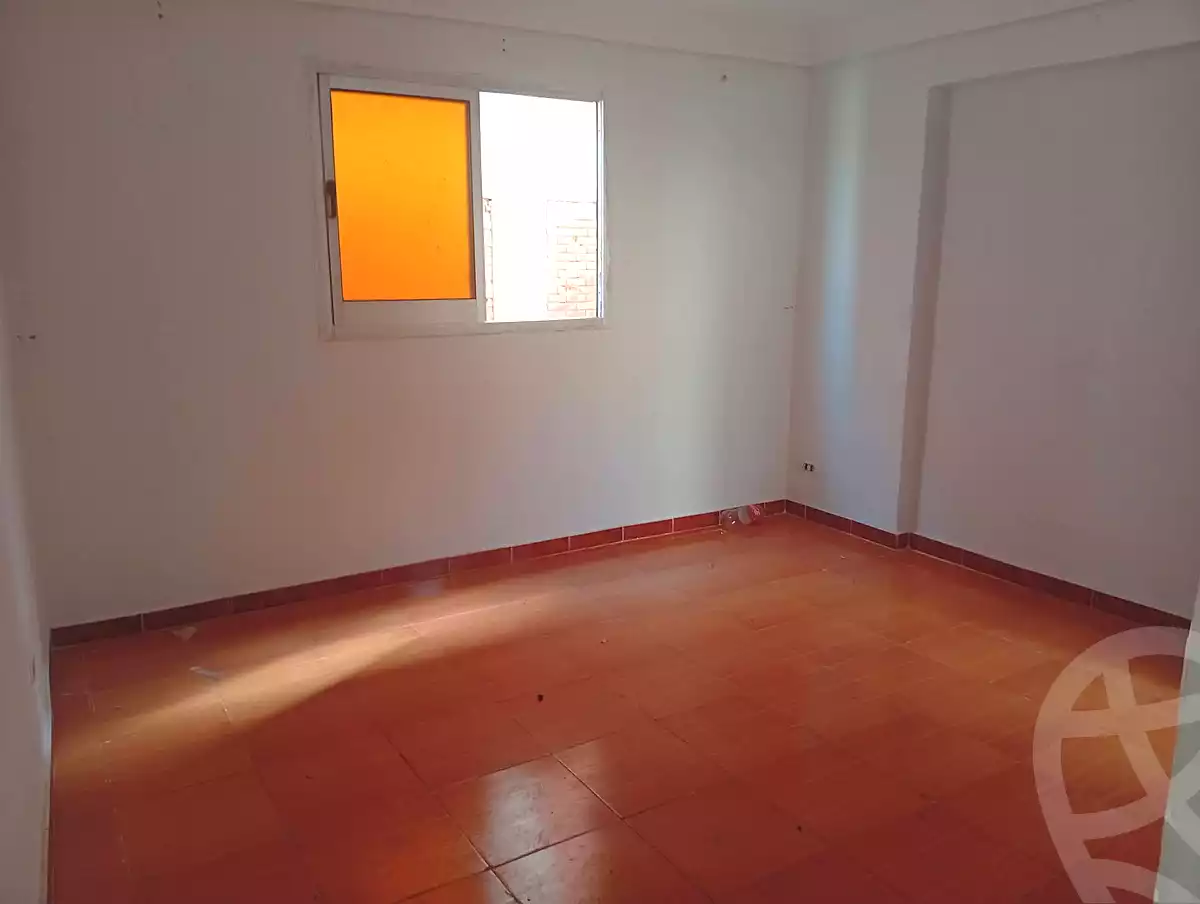 https://aqarmap.com.eg/en/listing/7102952-for-sale-alexandria-alhadara-new-el-hadra-mohammed-abd-el-aleem-st
