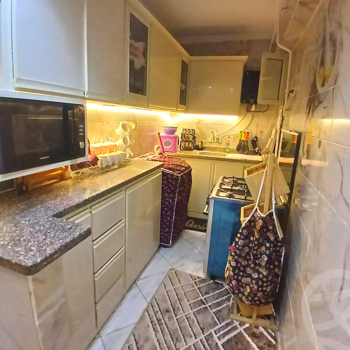 https://aqarmap.com.eg/ar/listing/7103391-for-sale-alexandria-al-agamy-lbytsh-el-hanafeya-st
