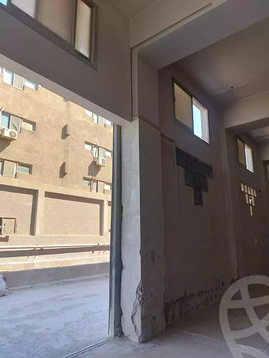 https://aqarmap.com.eg/ar/listing/7103429-for-sale-cairo-6th-of-october-el-mantqa-el-snaaaya-industrial-zone-1