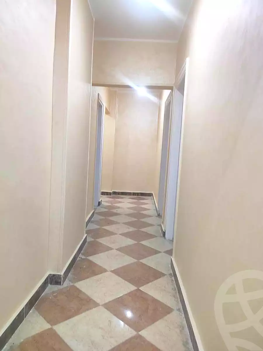 https://aqarmap.com.eg/ar/listing/7103615-for-sale-cairo-helwan-helwan-el-sharkeya-latif-basha-st