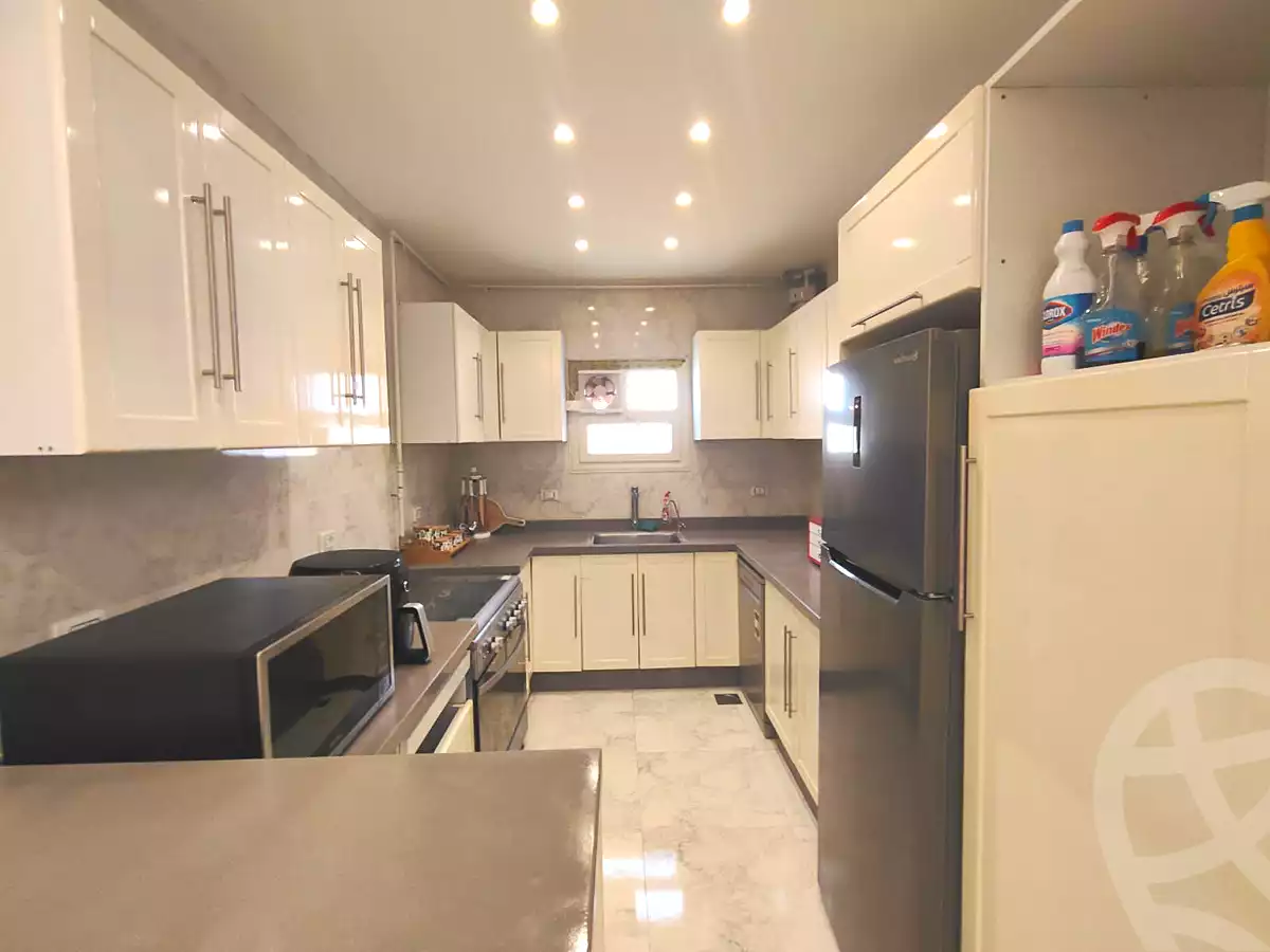 https://aqarmap.com.eg/ar/listing/7103779-for-sale-cairo-new-cairo-ganob-el-akadamiya-south-academy-z