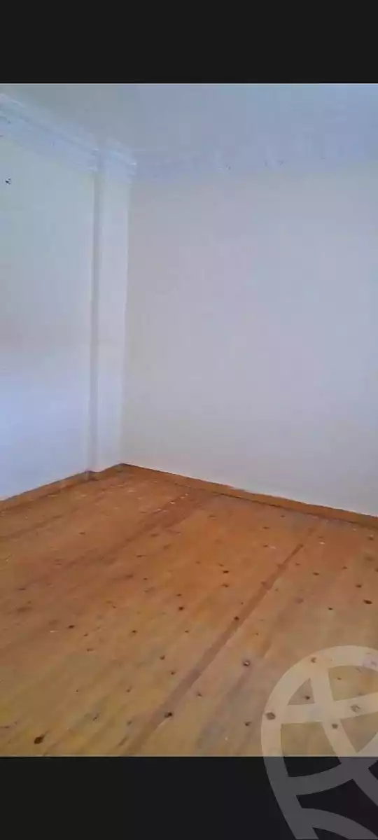 https://aqarmap.com.eg/en/listing/7103956-for-sale-alexandria-camp-cesar