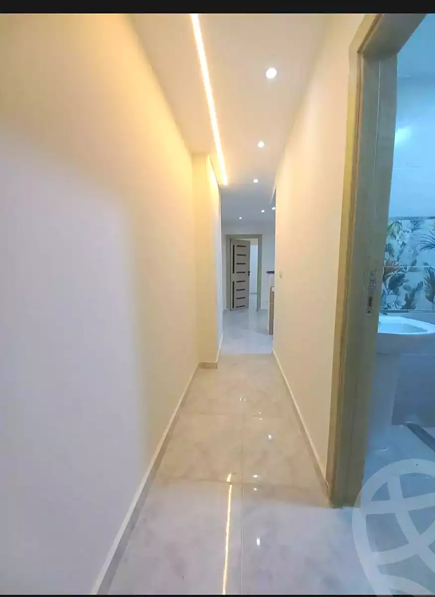 https://aqarmap.com.eg/ar/listing/7104097-for-sale-alexandria-el-asafra-shr-45