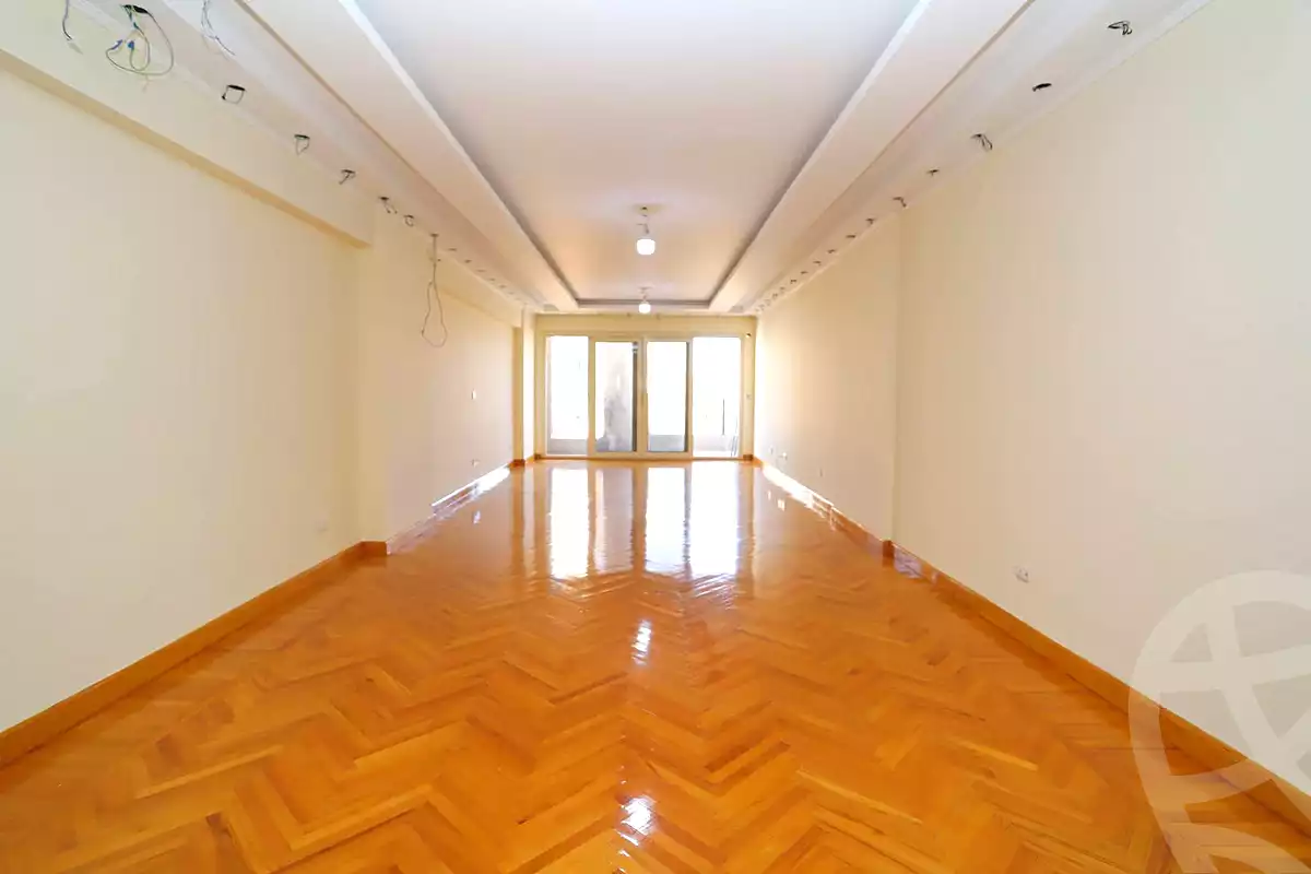 https://aqarmap.com.eg/ar/listing/7104218-for-sale-alexandria-l-zryt-champollion-st