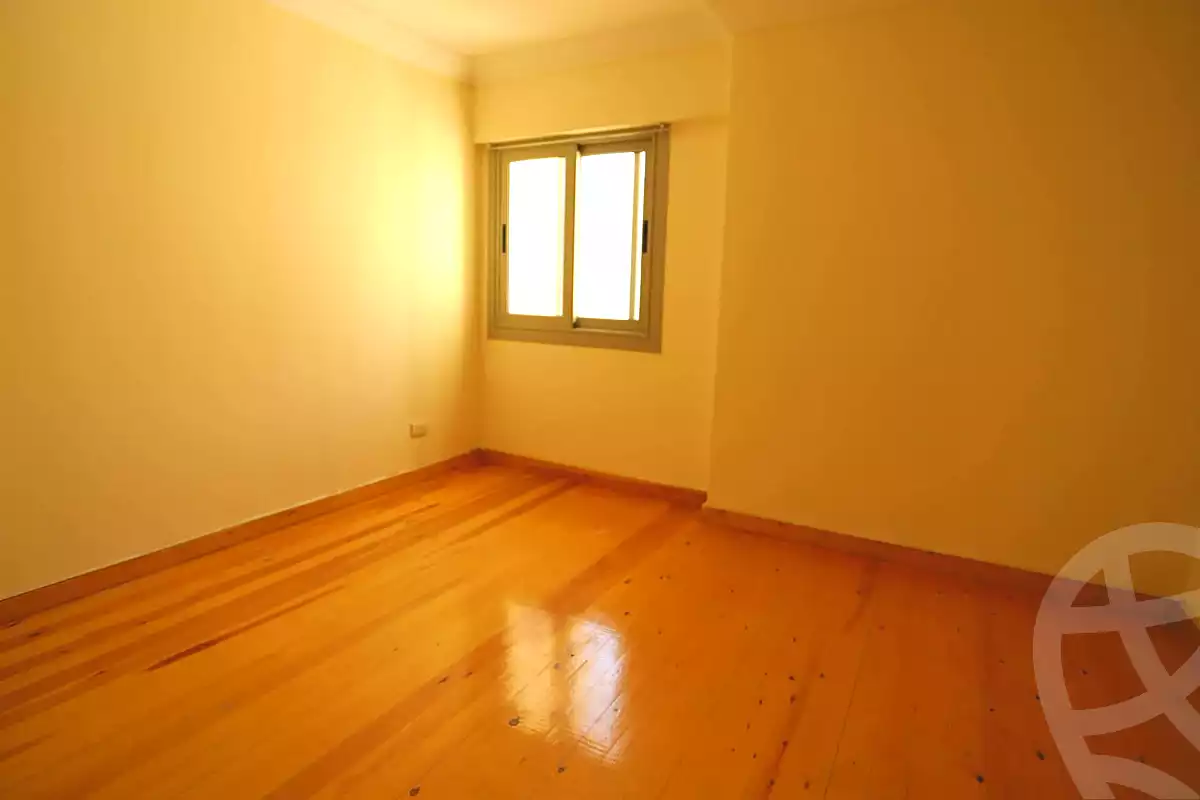 https://aqarmap.com.eg/ar/listing/7104218-for-sale-alexandria-l-zryt-champollion-st