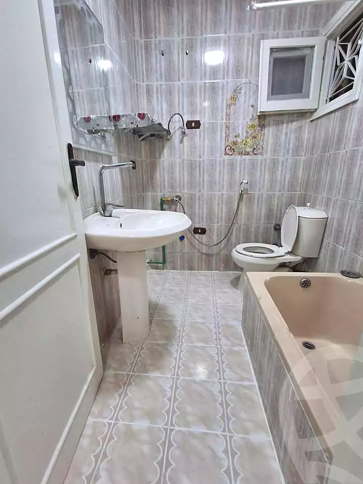 https://aqarmap.com.eg/ar/listing/7104259-for-sale-alexandria-al-agamy-shataa-el-nakheel