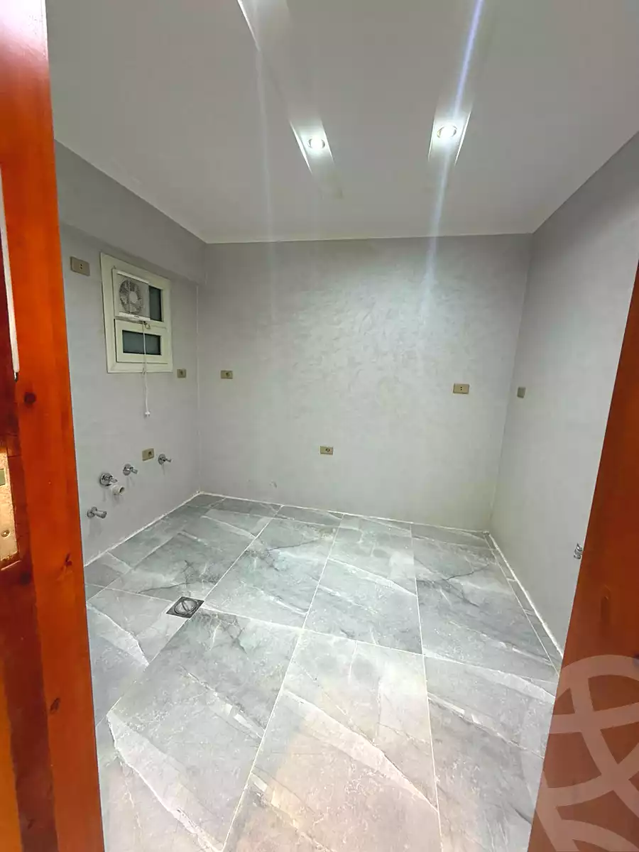 https://aqarmap.com.eg/ar/listing/7104371-for-sale-cairo-new-cairo-compounds-mwrd-fq-llttwyr