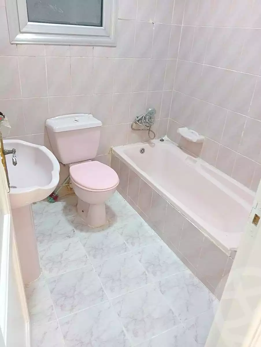 https://aqarmap.com.eg/ar/listing/7104831-for-sale-alexandria-al-agamy-shataa-el-nakheel