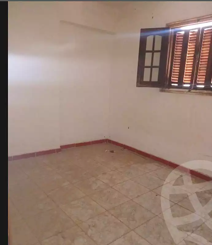 https://aqarmap.com.eg/ar/listing/7105241-for-sale-alexandria-sydy-bshr-shr-mlk-hfny