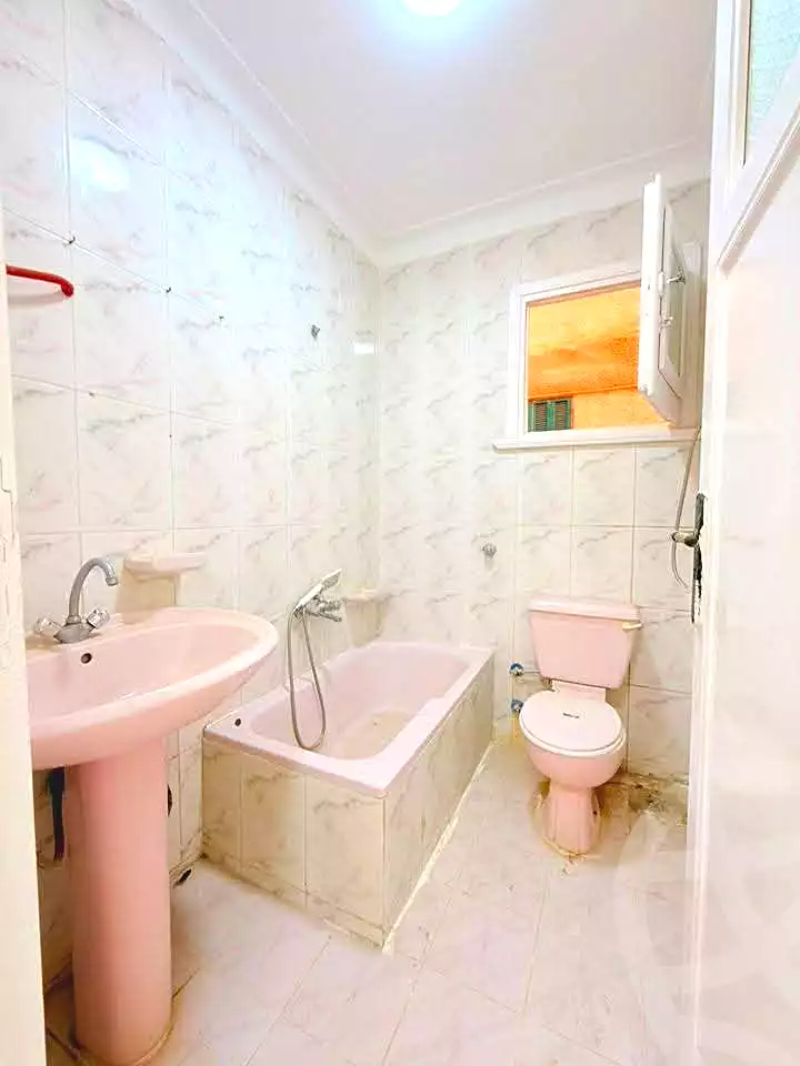 https://aqarmap.com.eg/ar/listing/7105348-for-sale-alexandria-al-agamy-shataa-el-nakheel