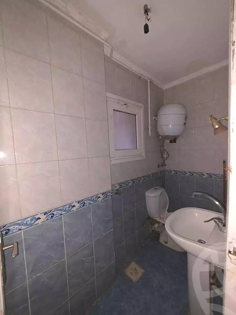 https://aqarmap.com.eg/en/listing/7105594-for-sale-alexandria-el-asafra-l-sfr-bhry-el-geish-rd