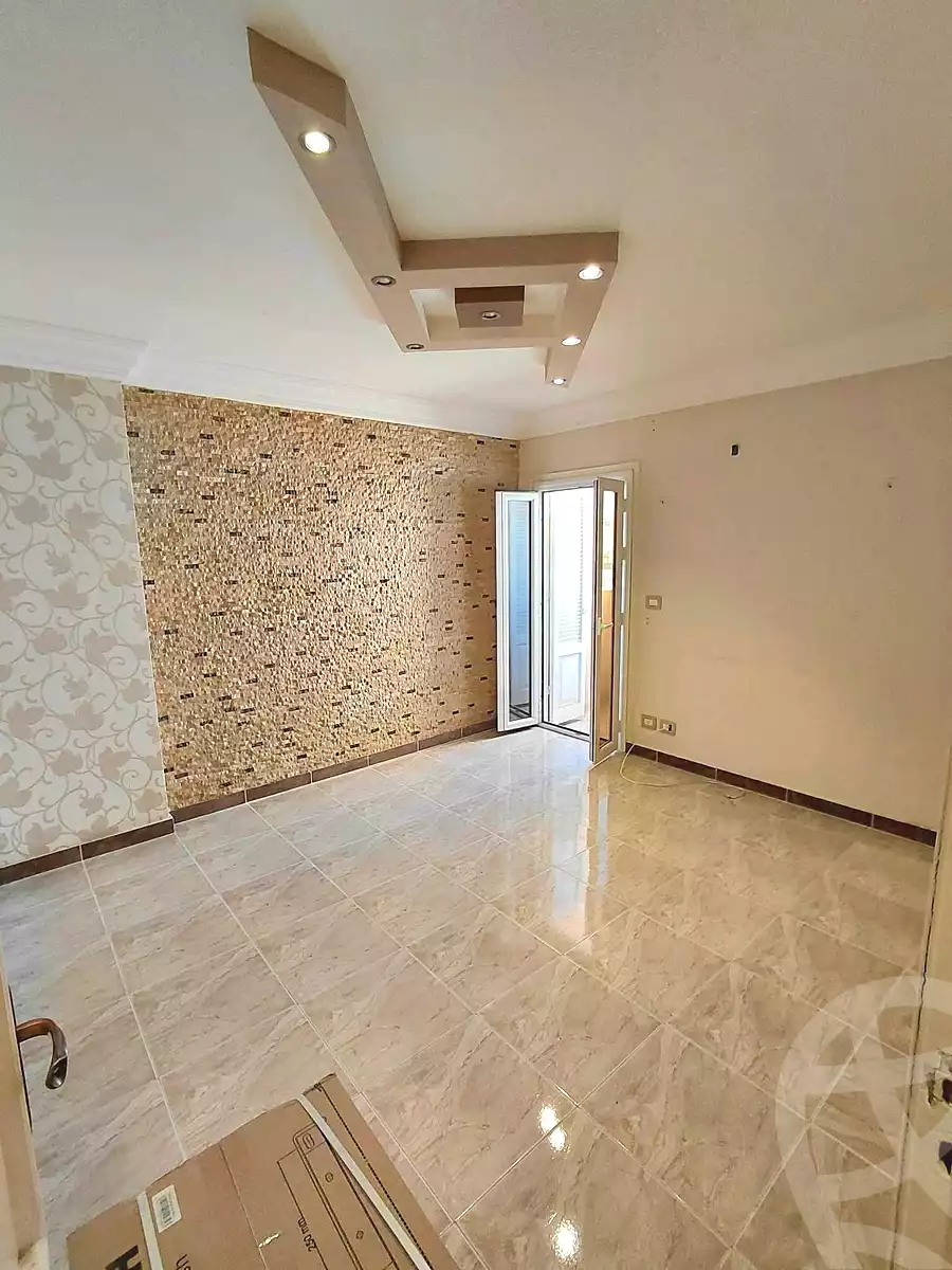 https://aqarmap.com.eg/ar/listing/7106243-for-sale-alexandria-sydy-bshr-sydy-bshr-bhry-khalil-hamada-st