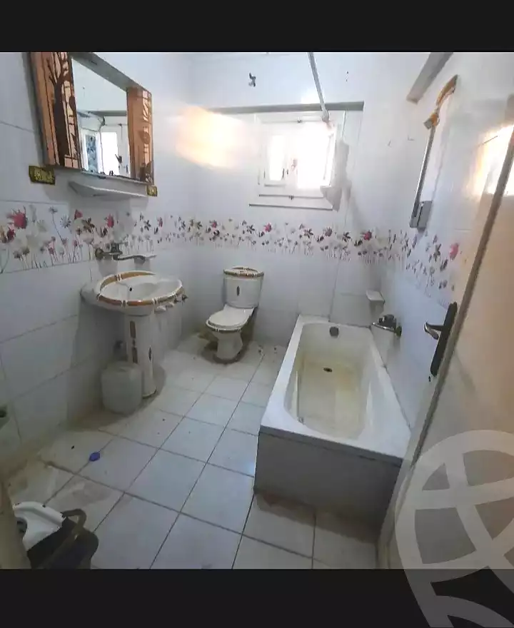 https://aqarmap.com.eg/ar/listing/7106242-for-sale-alexandria-al-agamy-el-hanouvel-al-asdakaa-st