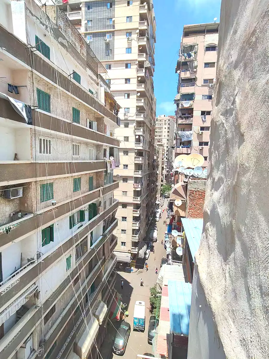 https://aqarmap.com.eg/en/listing/7106285-for-sale-alexandria-el-asafra-l-sfr-bhry