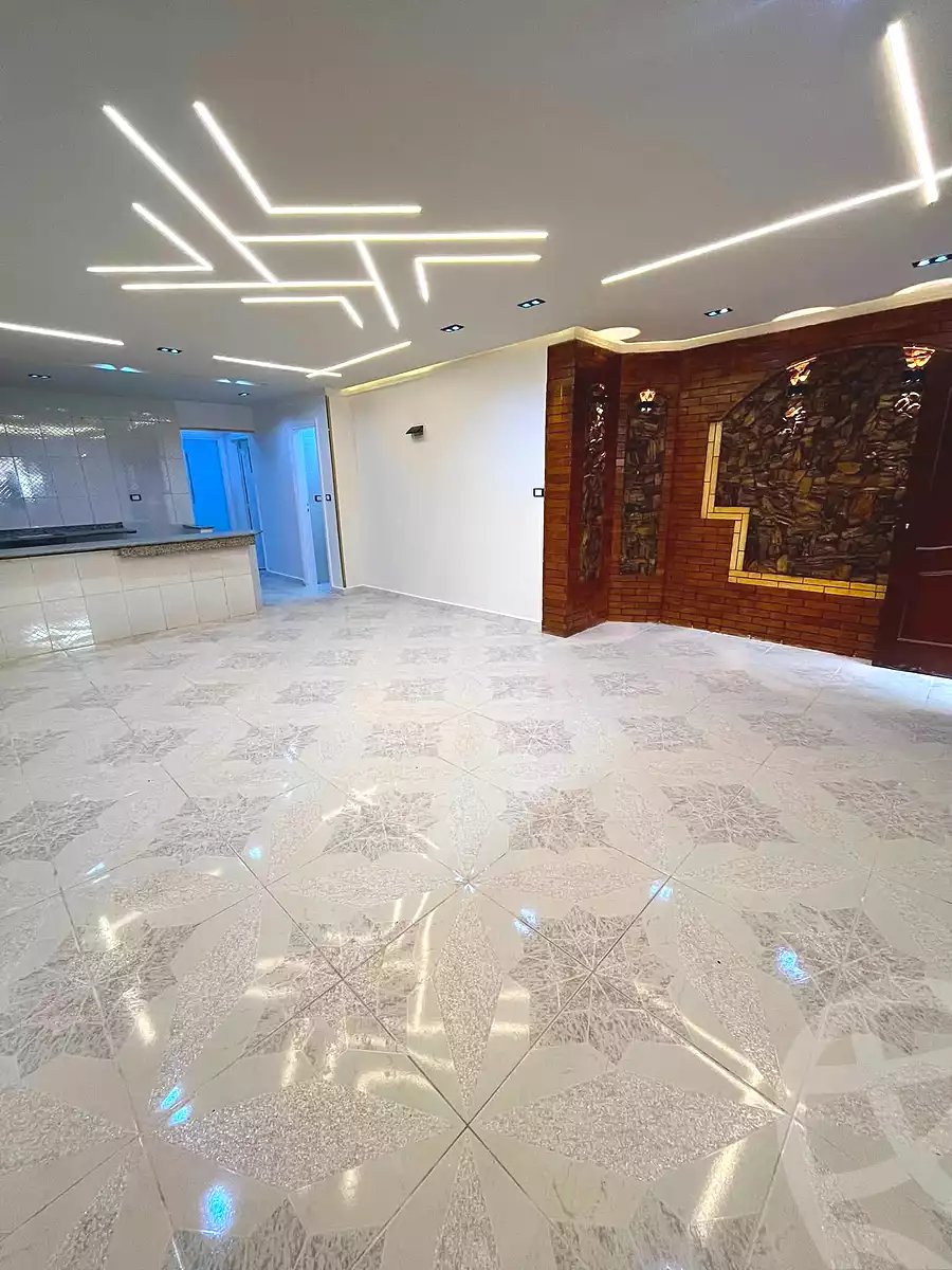 https://aqarmap.com.eg/ar/listing/7106344-for-sale-alexandria-al-agamy-shataa-el-nakheel