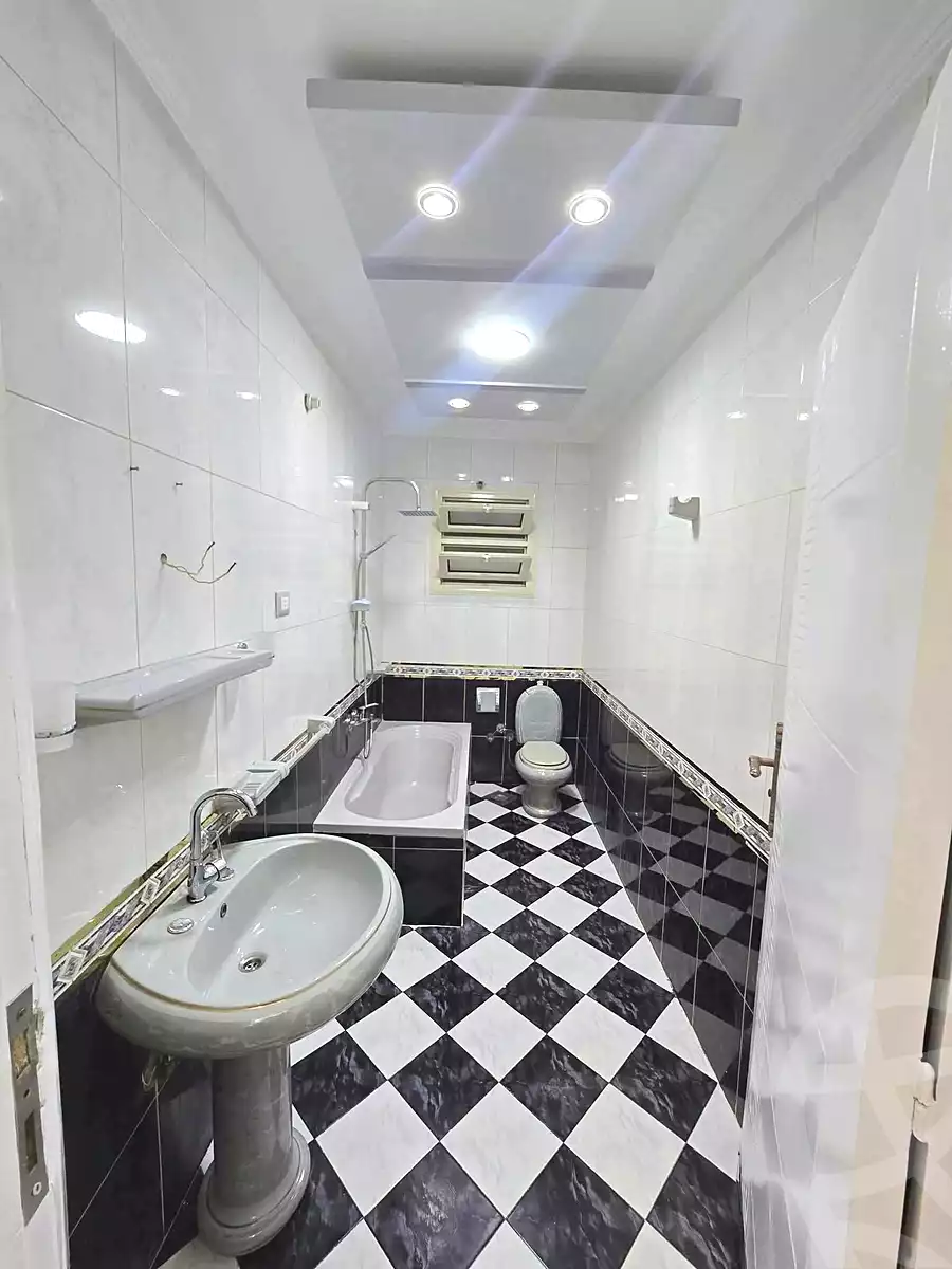 https://aqarmap.com.eg/ar/listing/7106583-for-sale-alexandria-miami-mahmoud-el-isawy-st