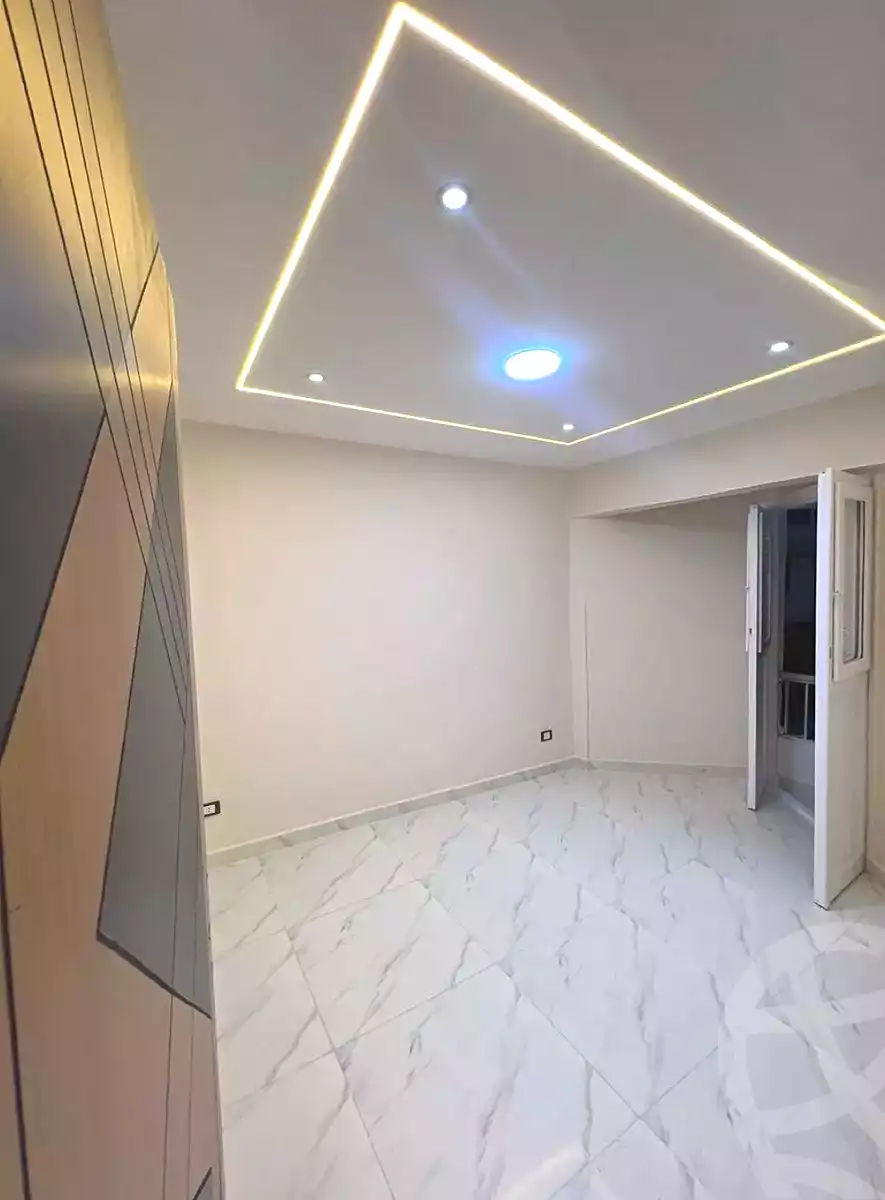 https://aqarmap.com.eg/ar/listing/7107332-for-sale-alexandria-sydy-bshr-sydy-bshr-bhry-shr-khld-bn-lwlyd
