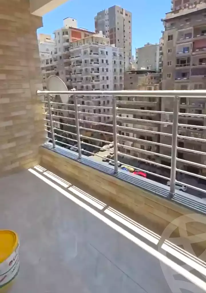 https://aqarmap.com.eg/ar/listing/7107615-for-sale-alexandria-el-asafra-shr-45